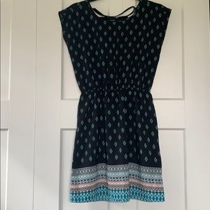 Short sleeve dress